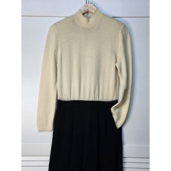 RARE Vintage St John Santana Knit Jumpsuit designed by Marie Gray Pockets Size 6 - Picture 3 of 11